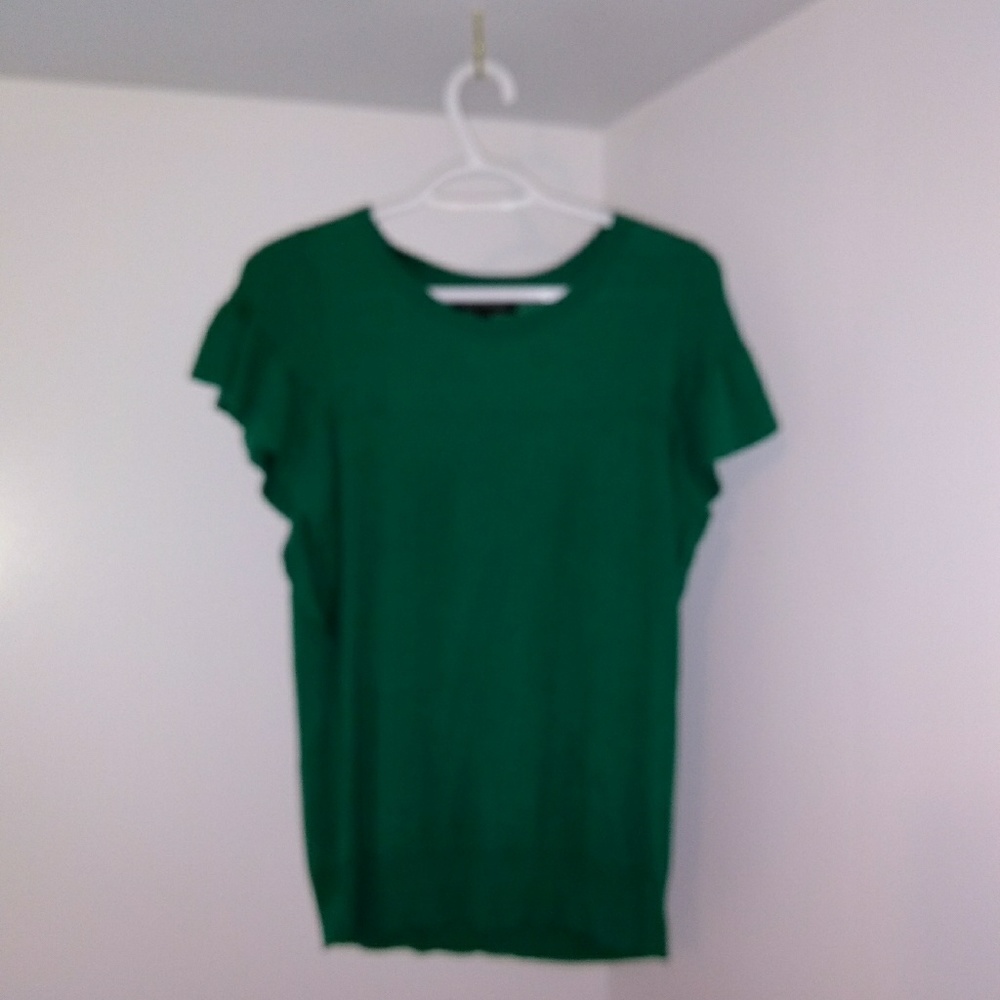 Short sleeve sweater